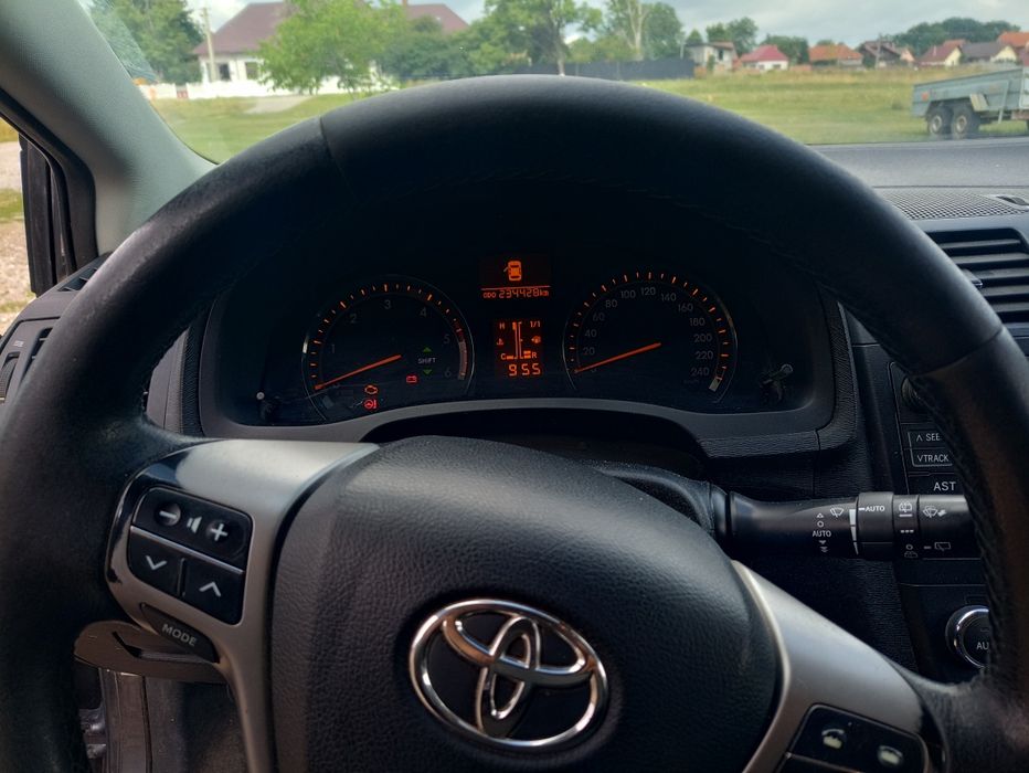 Avensis t27 2009 2.0 d4d