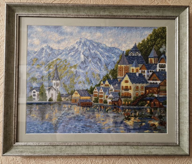 Продам картины ручной работы. Вышивка. Размеры 43х43 см.