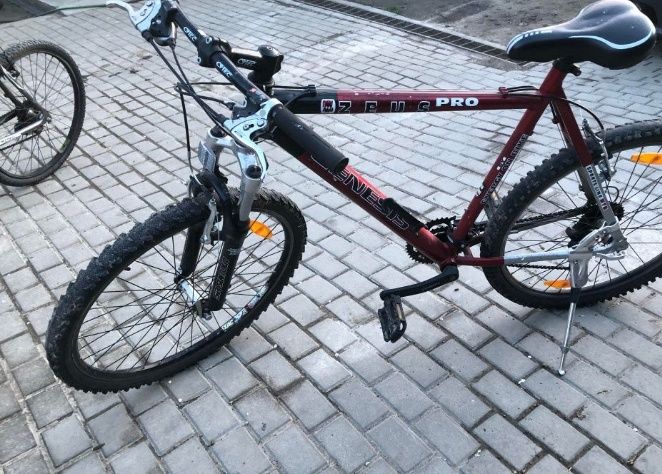 Bicicleta genesis Zeus pro Fx500 made in Germany