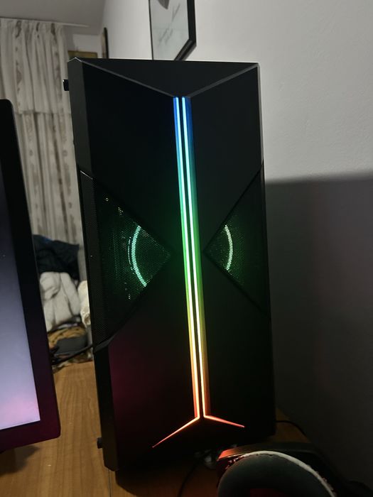 Vând PC gaming Ryzen 3 4300GE, GTX 1650, 16GB RAM, SSD 256GB + HDD 1TB