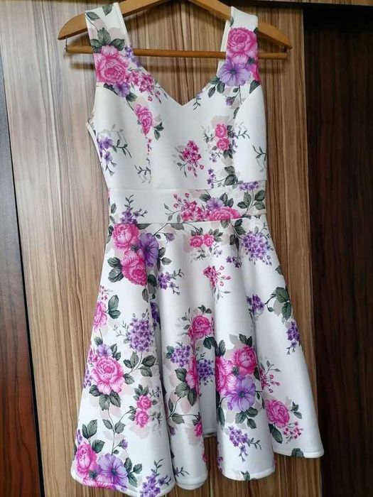 дамска рокля размер М