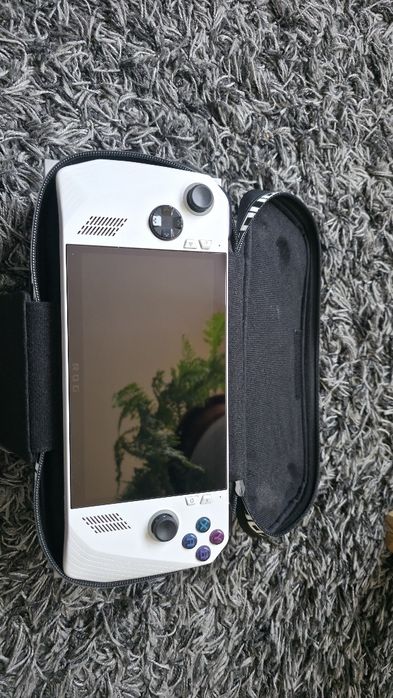 Asus ROG Ally Z1 Extrem