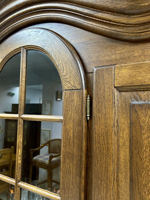 Масивен Бюфет Холандия