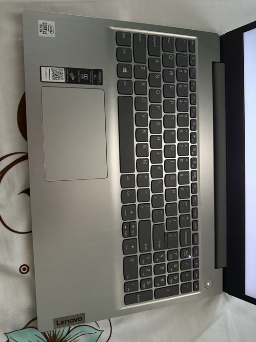 Lenovo IdeaPad 3 | i5 Gen 10 | 12GB RAM | SSD 512GB | Windows 11 Pro