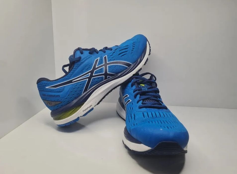 Маратонки Asics Gel Cumulus 20

Носени веднъж. Като нови.

Размер 42.5 стелка 27 см.

Цена 40 евро.