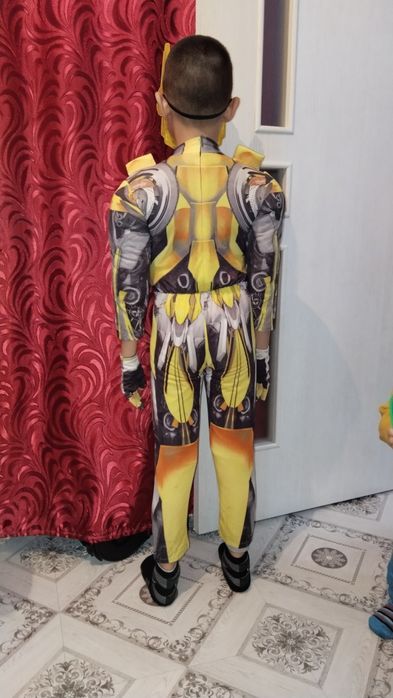 Продам новогодние костюмы