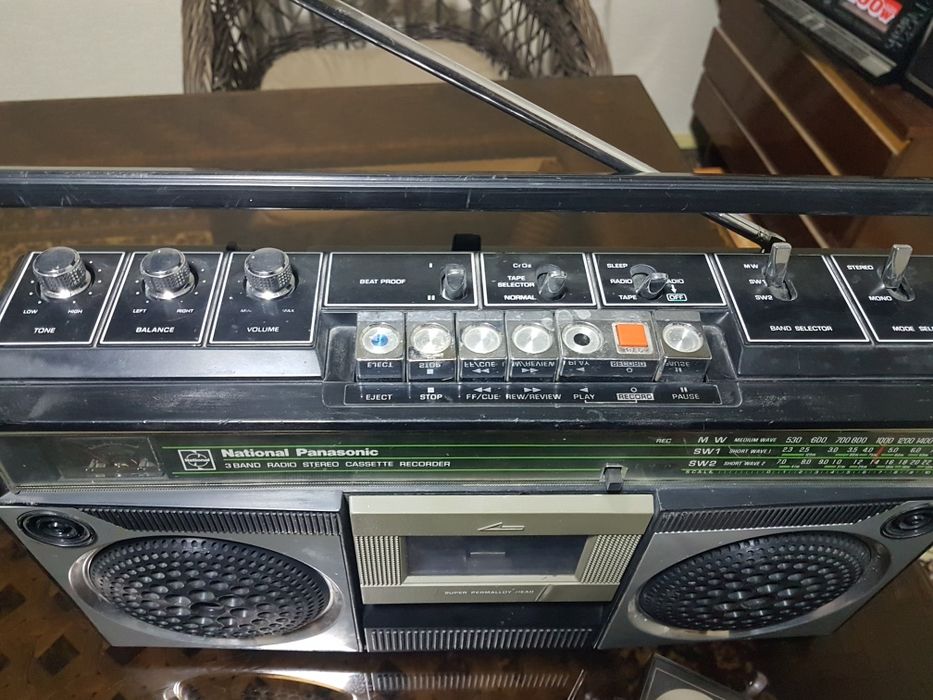 National Panasonic магнитола сотилади