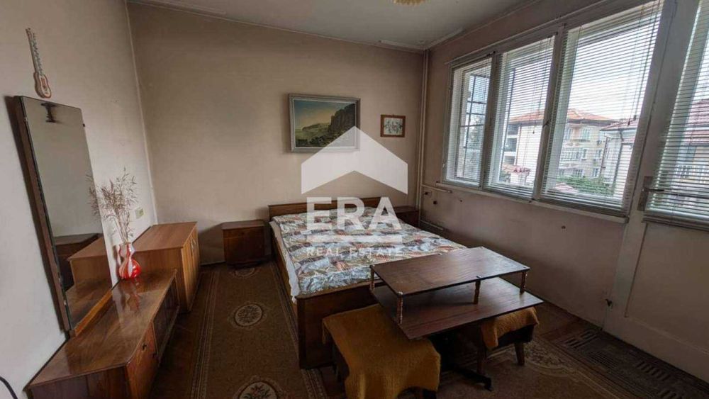 Продава се Четиристаен апартамент в Шумен, Център - 88 кв.м за 1246 €/кв.м - Снимка #8