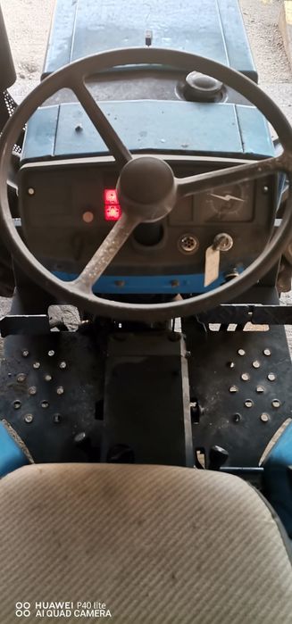 Vând tractor Mitsubishi Kumiai