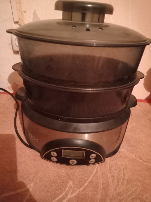 Продам электро мантоварка.2 секции.