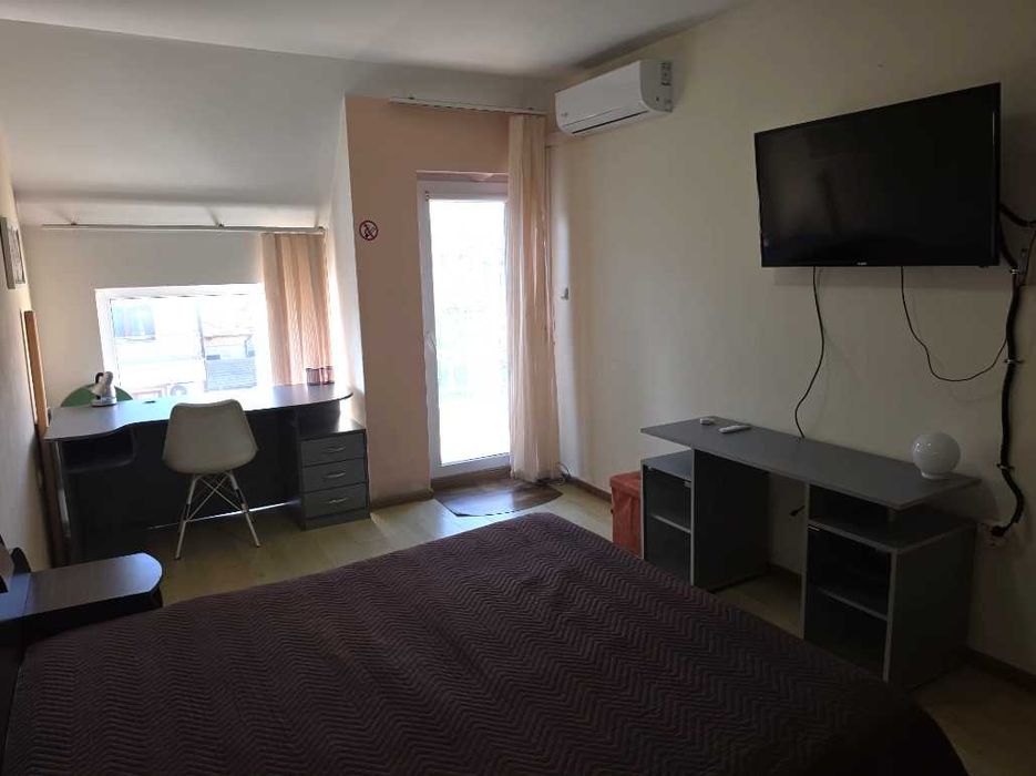 Дава се под наем Четиристаен апартамент в Варна, Център - 150 кв.м за 1200 € - Снимка #9