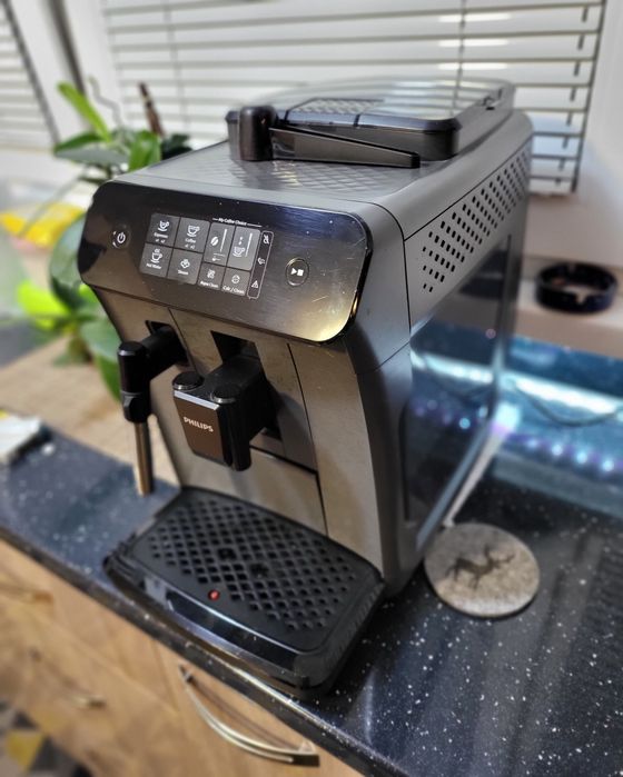 Кафеавтомат PHILIPS 2200 SERIES EP2221/40 800.00 m,15.00 bаr,