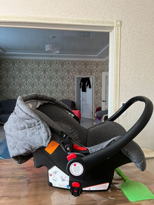 Каляска для детей с авто креслом