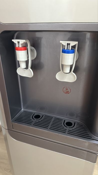 Продам кулер для воды б/у