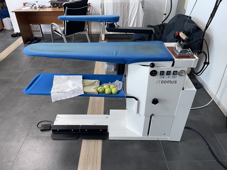 Продавам професионална гладачна маса Домус Domus