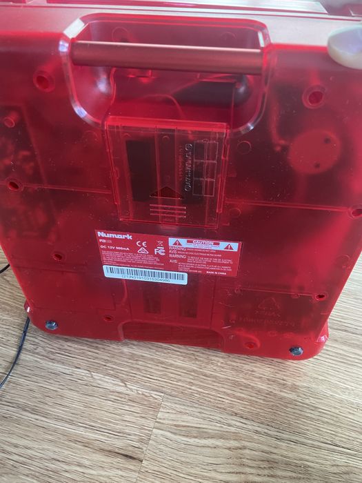 Supreme®/Numark® PT01 Portable Turntable Грамофон