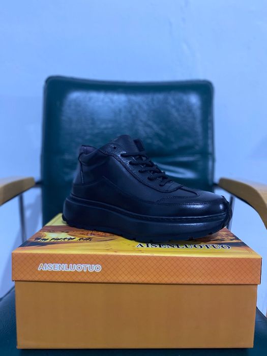 Саша Грейді 40 адам былғайды.