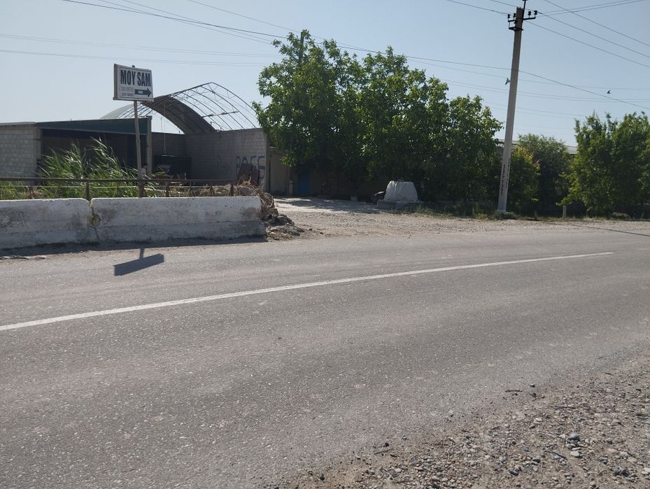 Toshrabot MFY uchaska va 3 ta sexlar sotiladi,6 x 13 bokisi bor