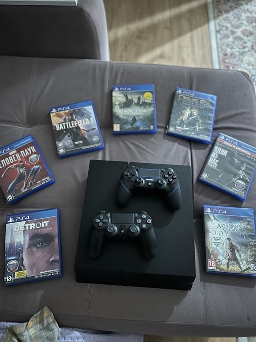 Продаю Playstation 4 500 gb