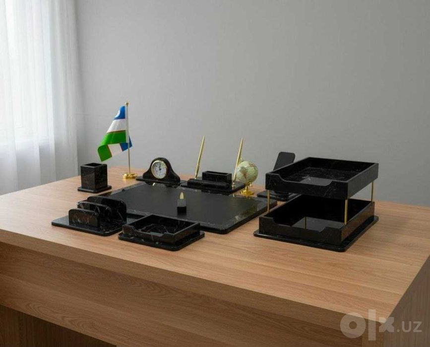 Настольный набор для руководителя черный мрамор 11шт предмет Скидки