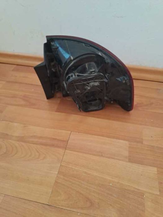 Stop stanga VW Touareg original fumuriu