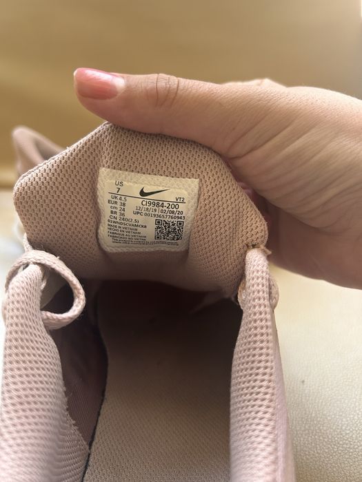 Дамски маратонки nike