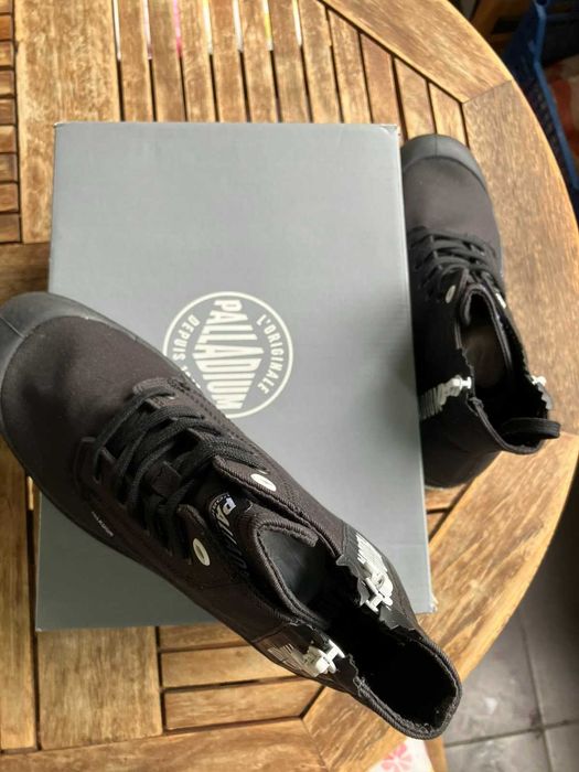 Palladium туристически обувки, чисто нови, цвят черен, номер 39.5