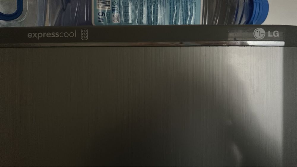 Продаю Холодильник LG