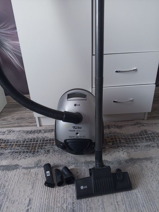 Продам пылесос LG