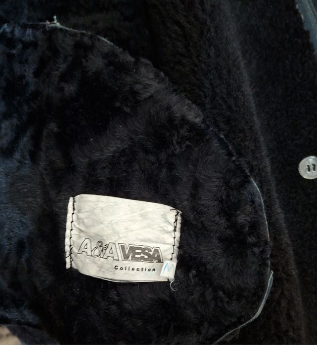 Vănd cojoc blană naturală în stare perfectă .