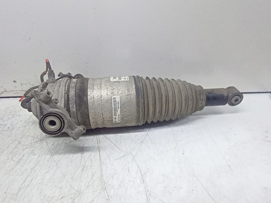Perna aer spate 7P6616503J Volkswagen Touareg 2 (7P) (2010 - 2014)