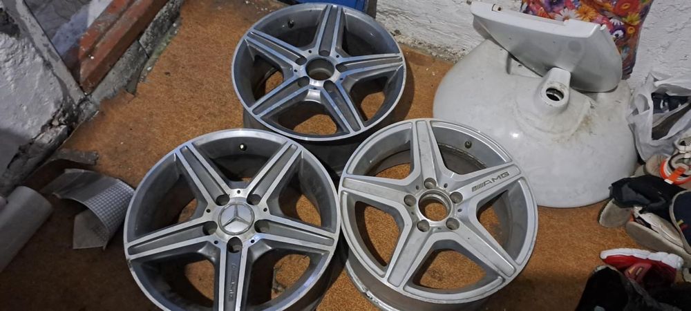 Продам титановые диски на Mercedes на 16 AMG оригинал