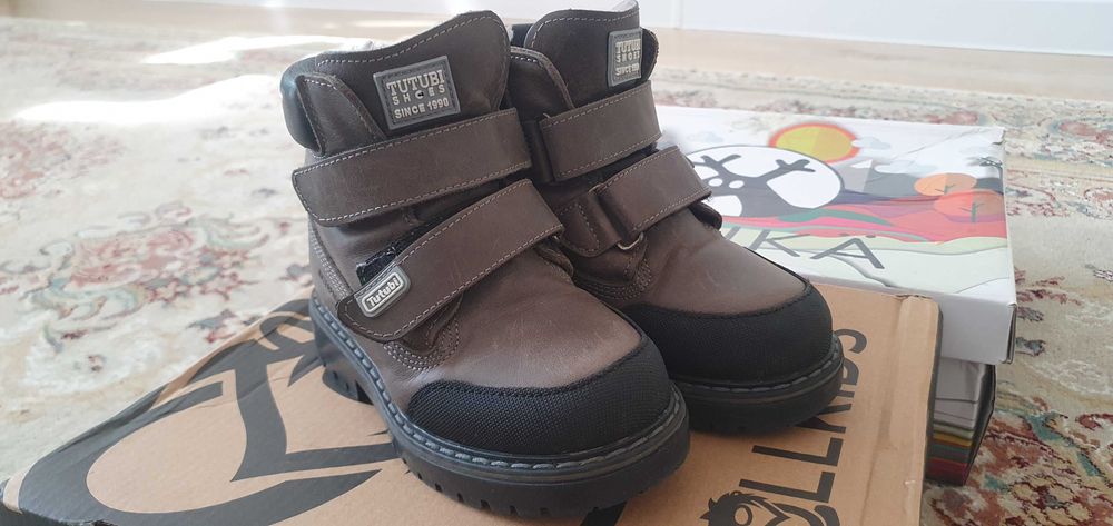 Продам детскую обувь