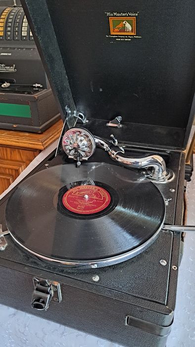 Patefon His Master's Voice