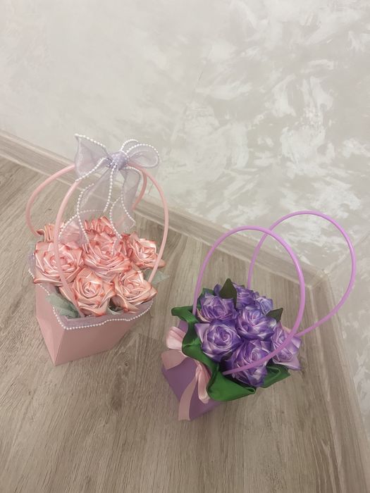 Искусвенные Букет розы в Корзине Яркие Красивые !