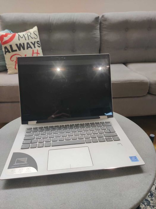 Lenovo Yoga 520,