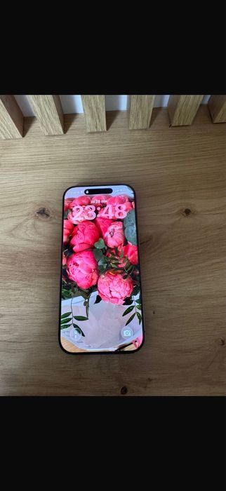 Iphone 16 pro ,256GB,Doar cu predare personala in sebes sau imprejurimi.