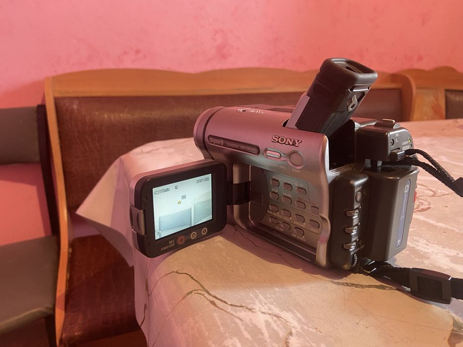 Видеокамера SONY Digital 8