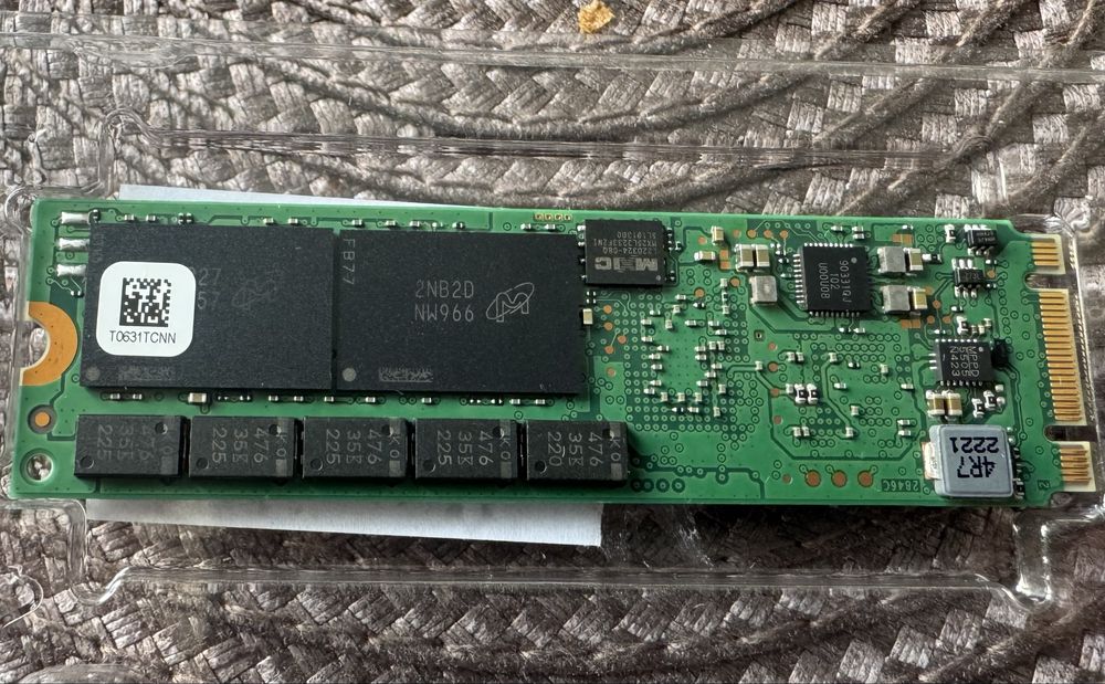 Новый ssd 960GB Micron 5300 Pro m2. sata
