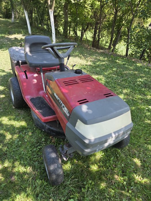 Tractoras gazon 13 cp