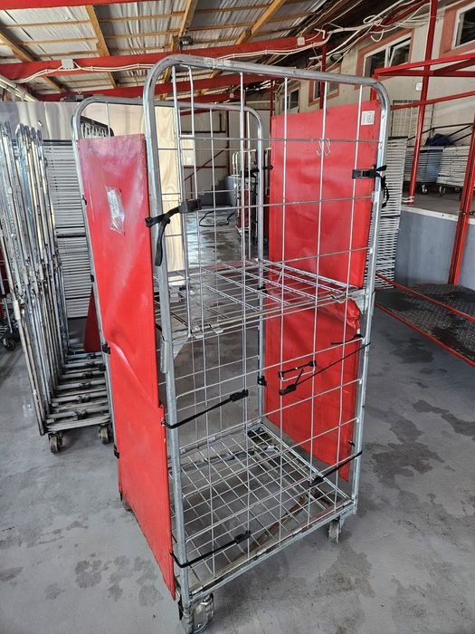 Vand carut pentru marfa