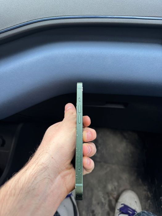 Продам iphone 13