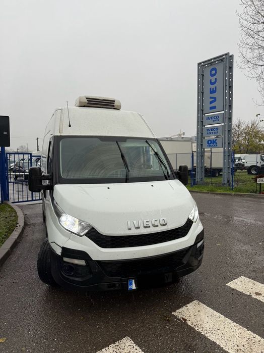 Iveco Daily 35c 130 Frigorific Frigo 2017 duba izoterma Fără Rugina Fără Probleme AC Navi Led 35s13 Unic Proprietar de noua luata din reprezentanța iveco România 2 bucati 9500 euro 2017 Km Reali Istoric Unic Proprietar de noua Fără rugină Fără problem