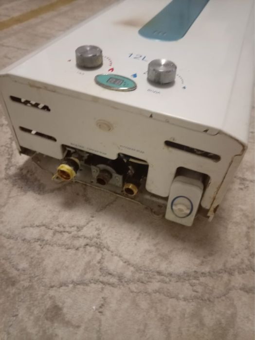 Водонагреватель газовый в отличном состояний