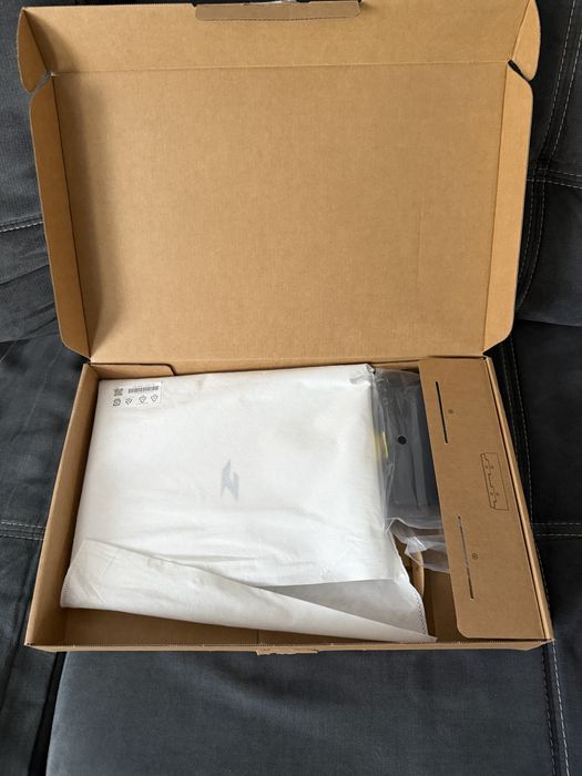 Acer Nitro V14 White Ryzen 7 8845HS RTX4050 6G 16/512 DDR5 2 zile powr