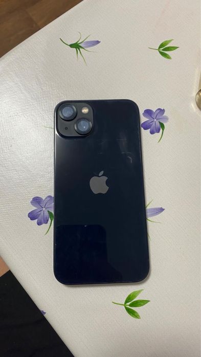 Продам Айфон 13 на 128 гб