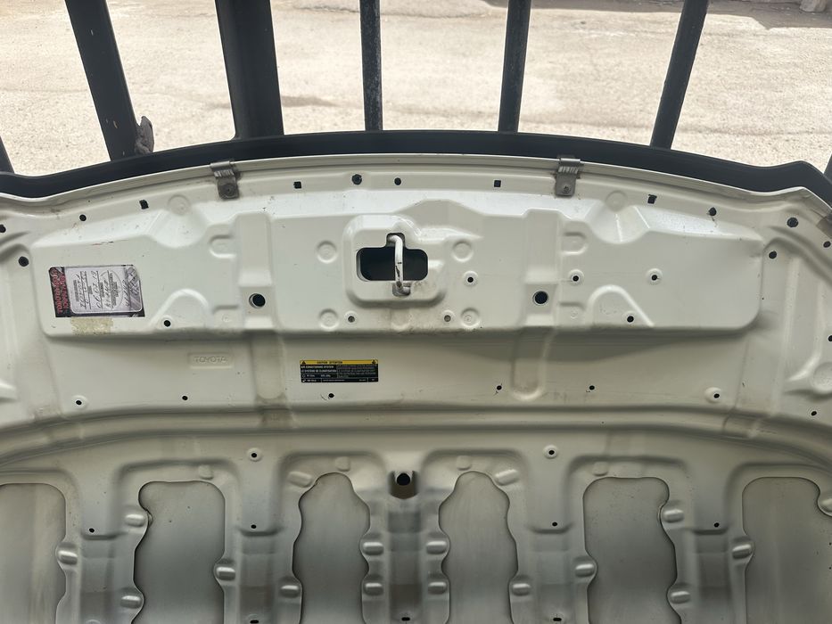 Продается капот