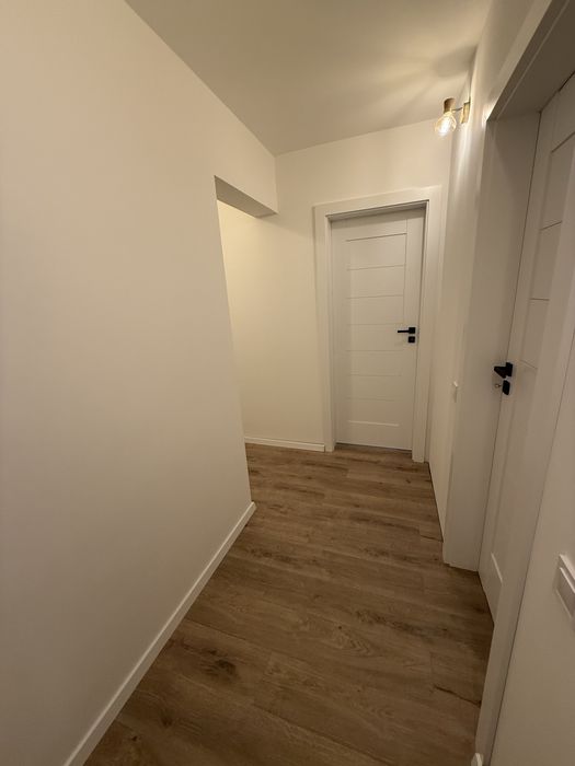 Proprietar vand Apartament 3 camere etaj 1
