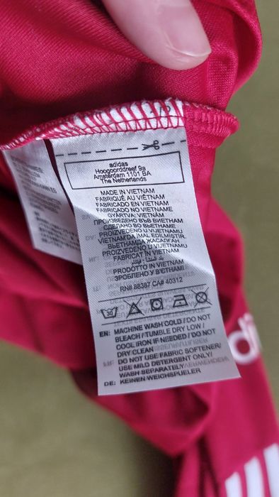 tricou Liverpool FC original Adidas
Marime L.
Fara defecte, exact ca in poze.

Pret: ___ lei
Predare personala sau livrare.