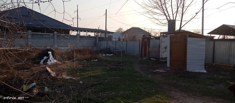 Акку магазин жанында